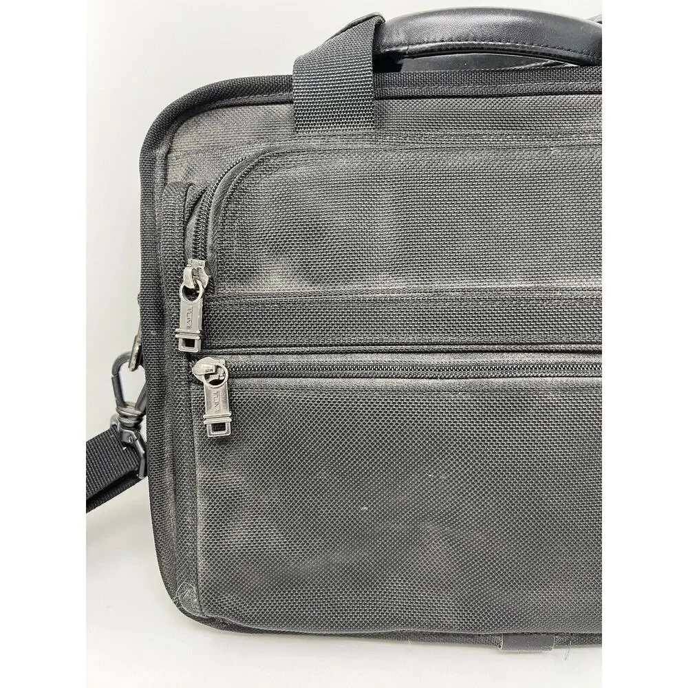 Tumi Business bag‎ nylon black with pass case